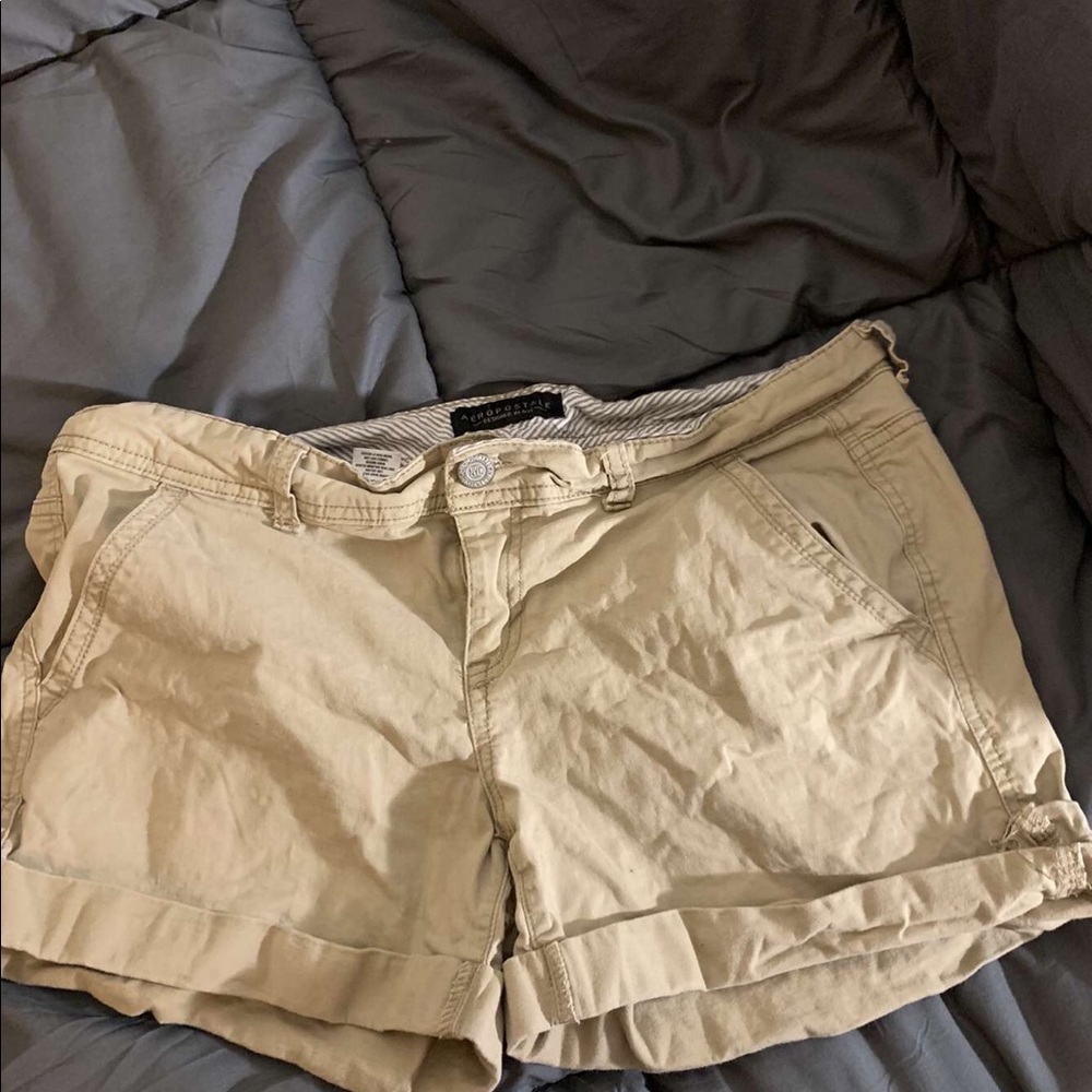 khaki aeropostale shorts